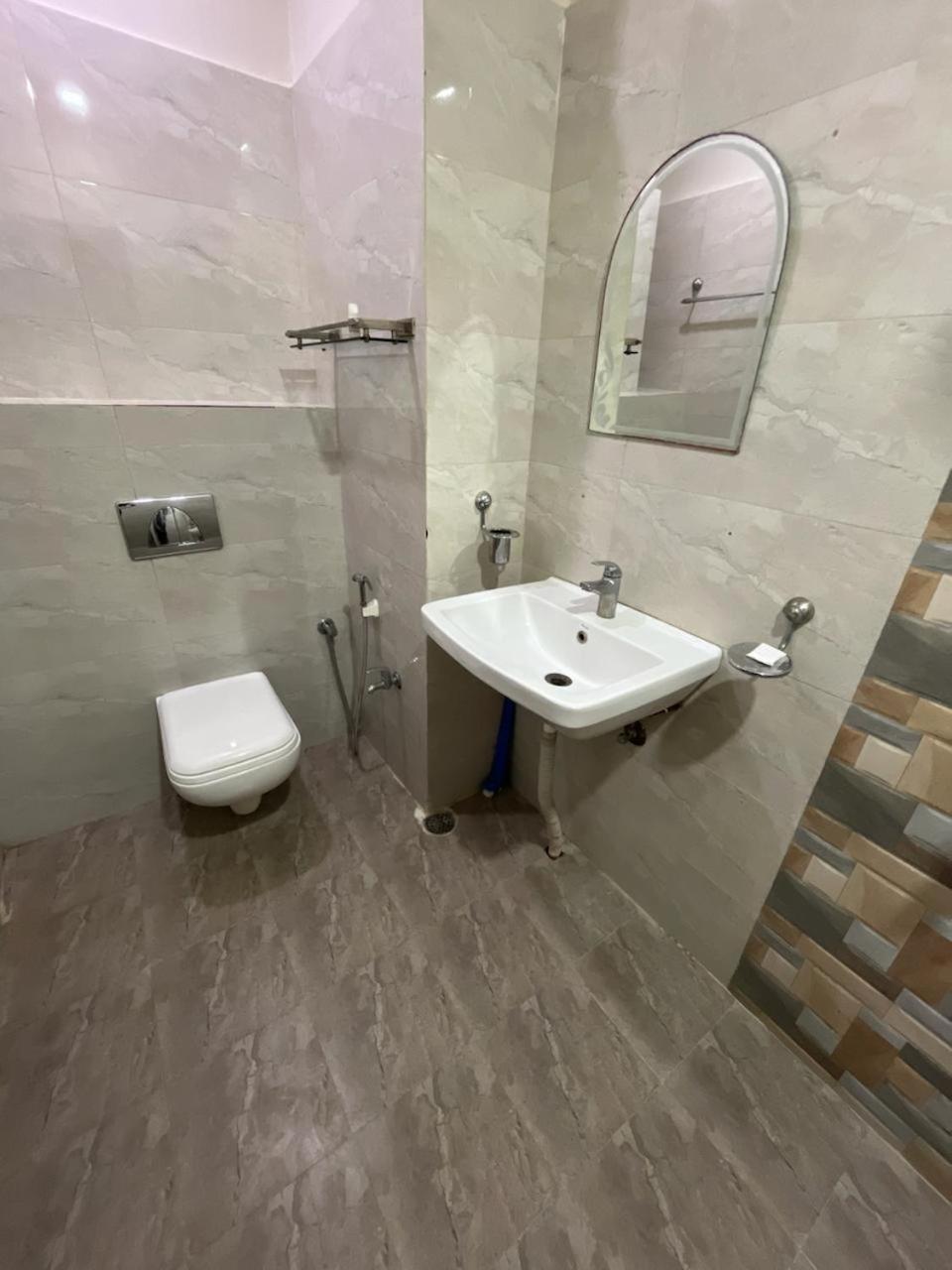 Peaceful Oasis Homestay- Kashidham Apartment Varanasi